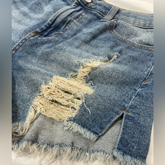 Kendall + Kylie The Icon Short Size 1 / 25 Distressed Split Hem Denim Cut Offs - Picture 9 of 10